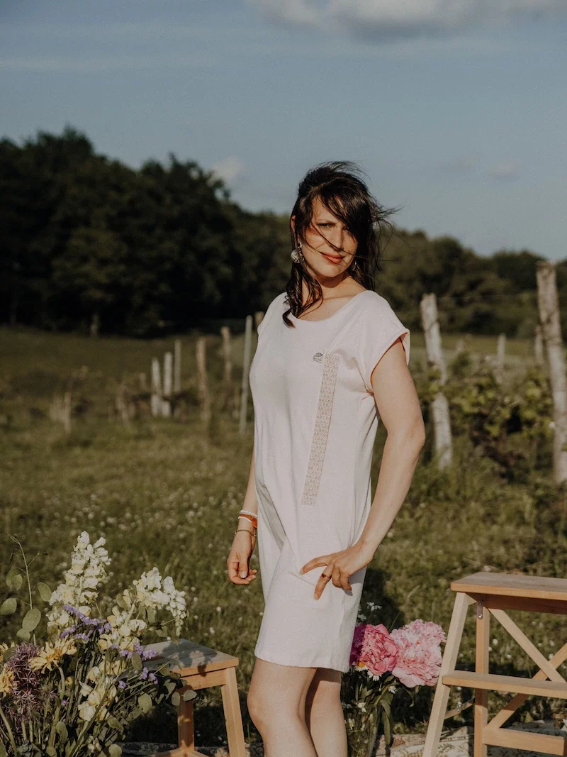 Robe / T-shirt pour allaitement couleur rose