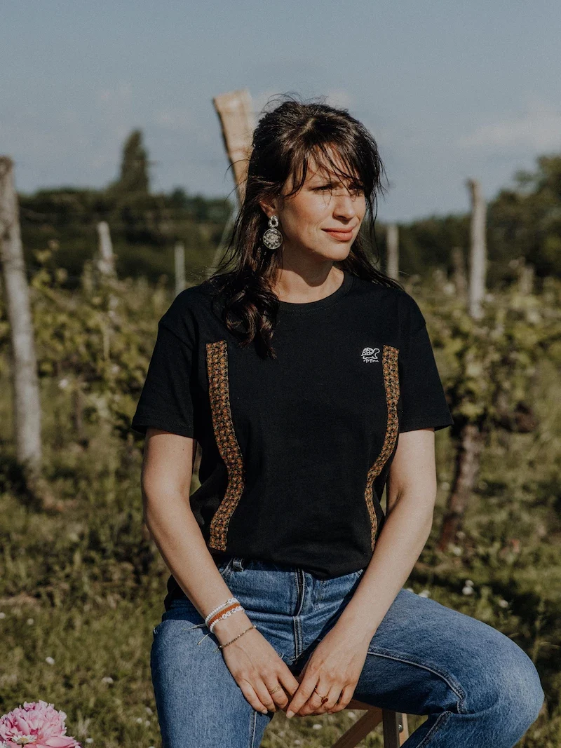 T-shirt d'allaitement noir TT'MA vue de face